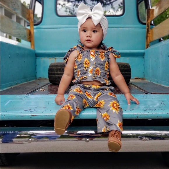 Baileys Blossoms sunflower mom + me bundle L/2T - Picture 3 of 10